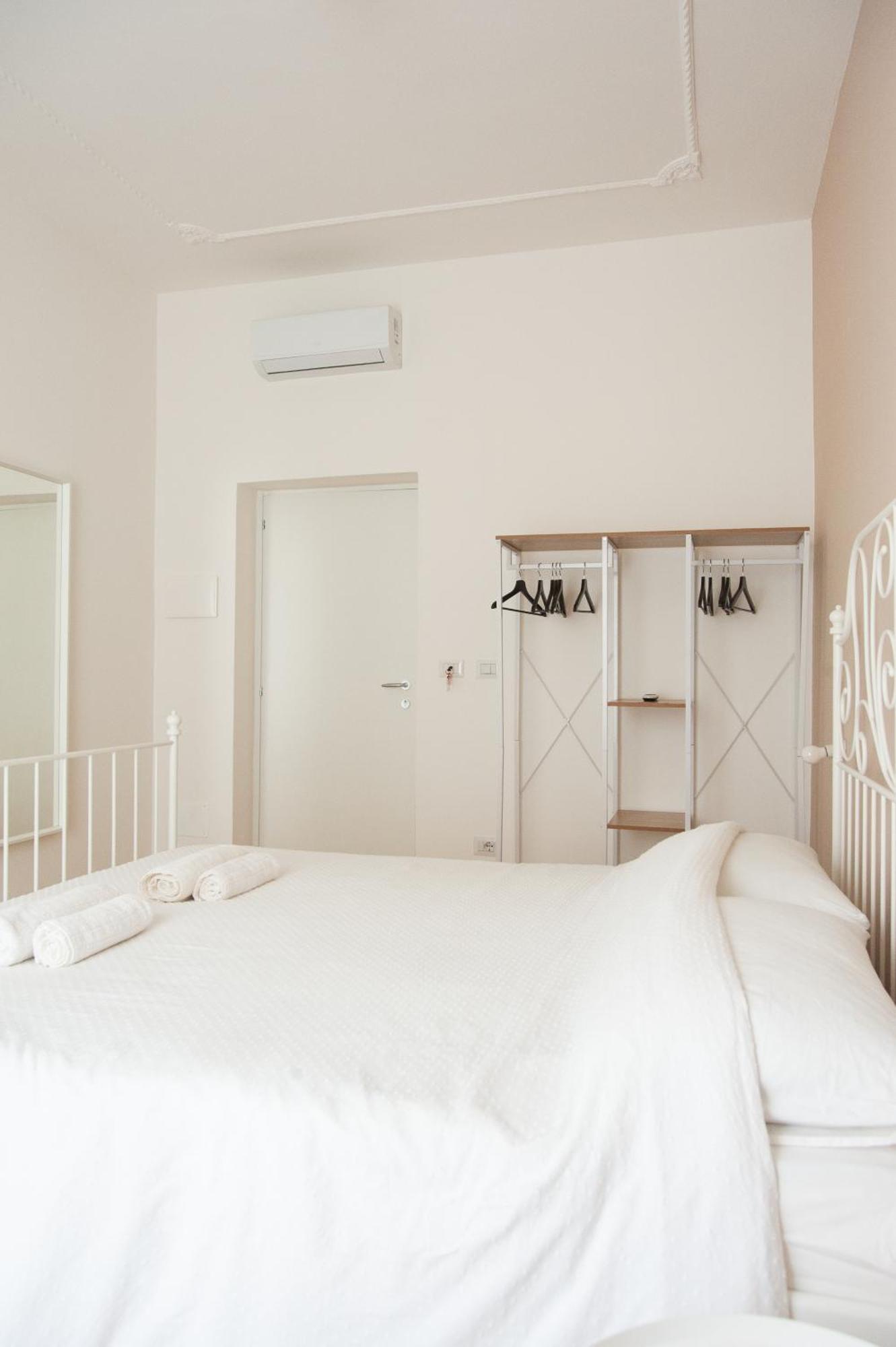Three Rooms Альгеро Экстерьер фото